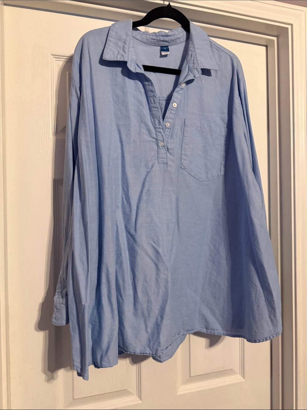 Old Navy Light Blue Men's Casual Button-Down Popover Shirt